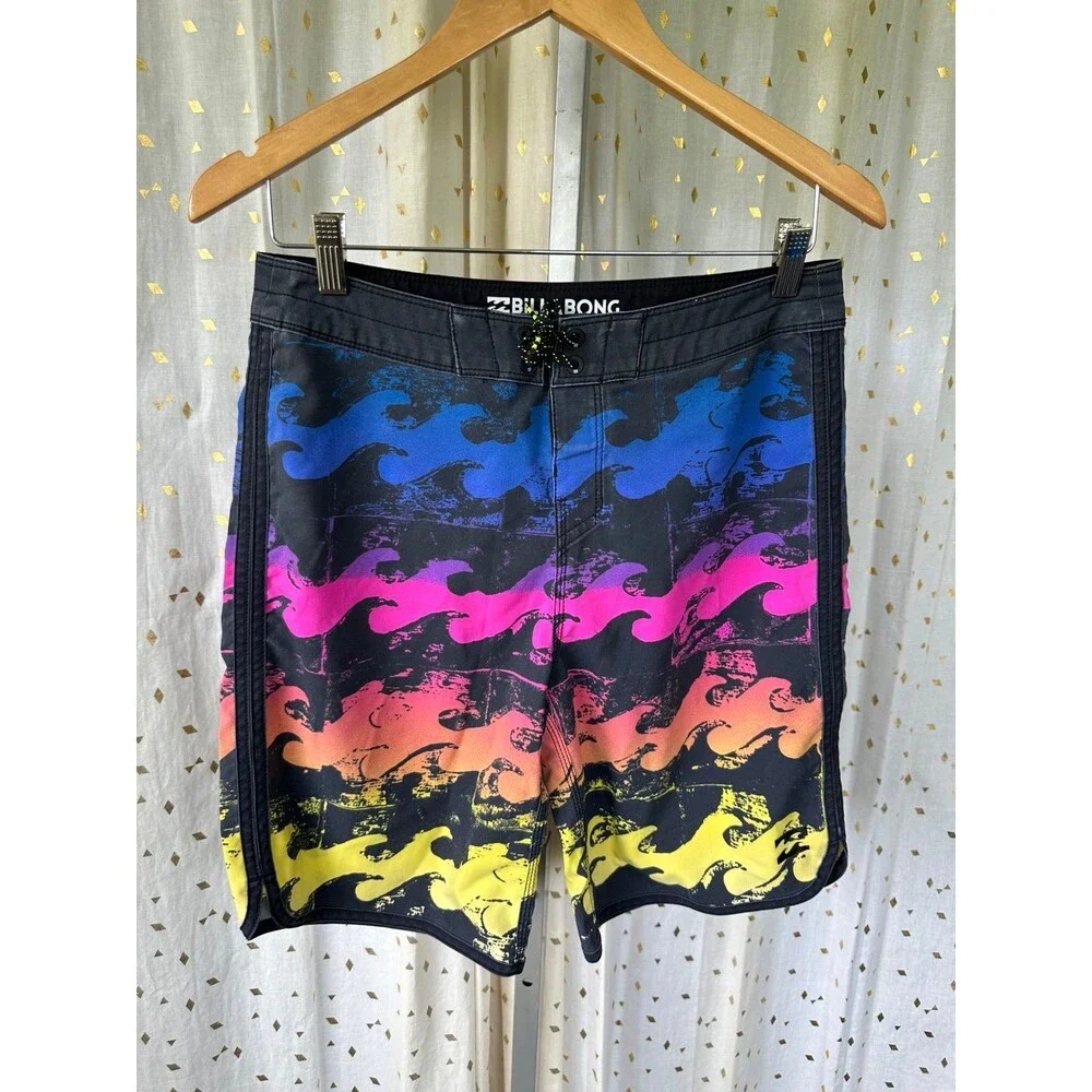 Billabong NWOT Men's Rainbow Wave Silhouette Surf Board Swim Shorts 30